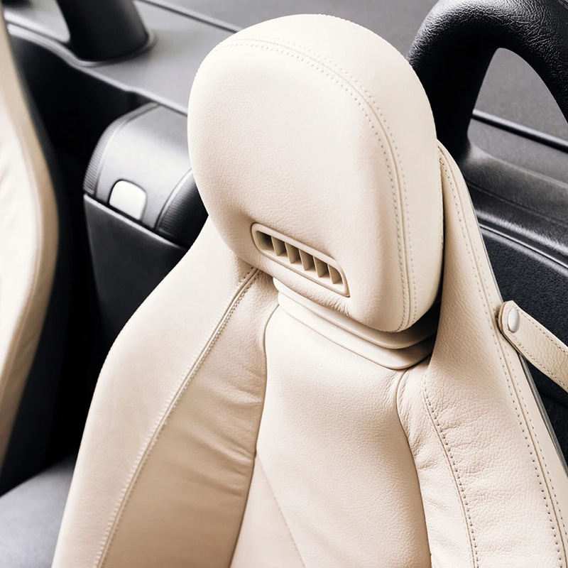 Bílé netkané polyesterové staplové vlákno (použití pro děrování jehlou) 2,5D × 51 mm